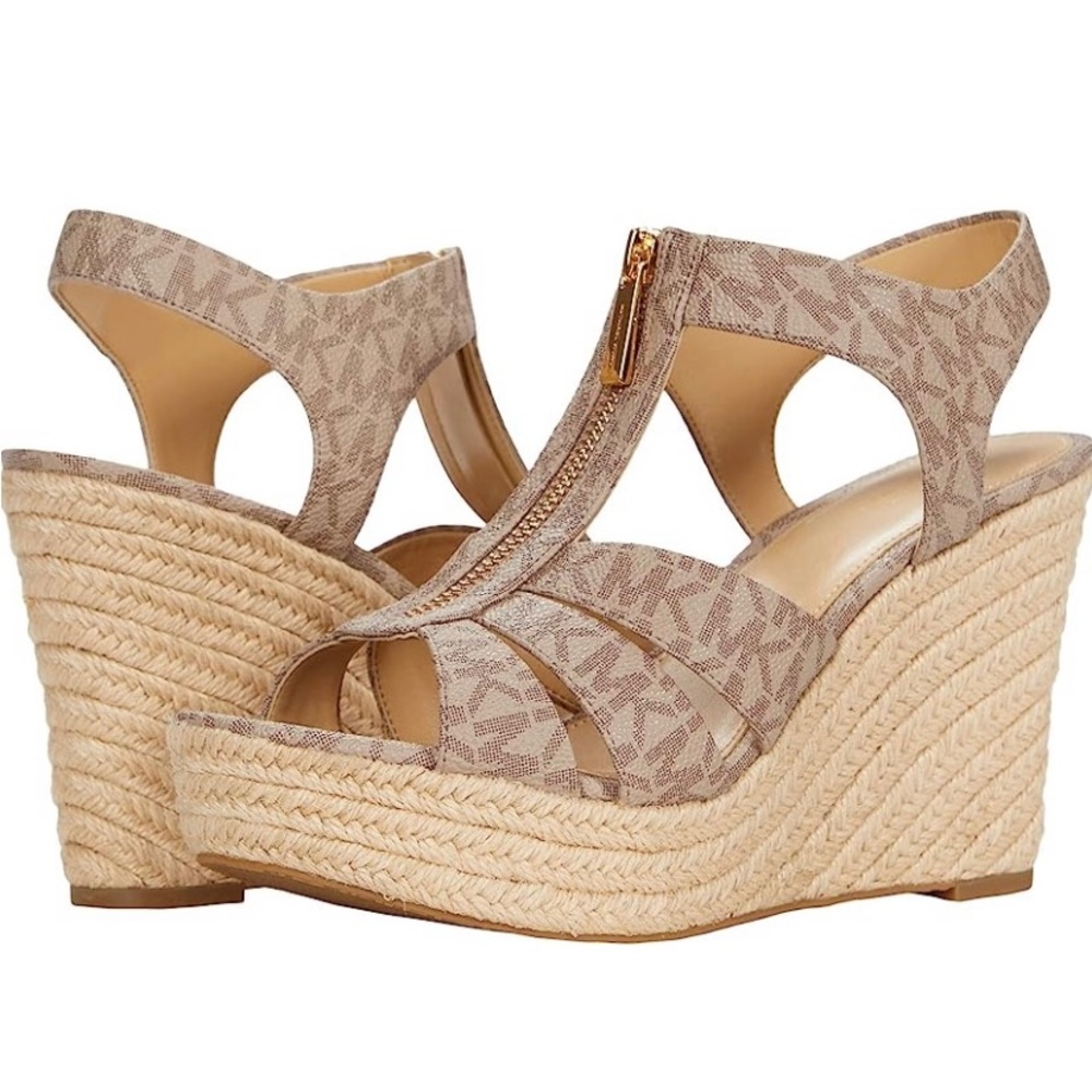 Michael Kors Berkley Wedge Truffle, wore twice in good condition.